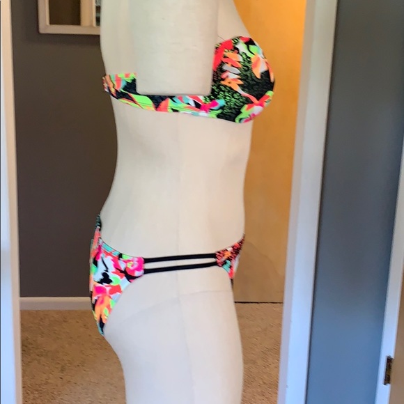 - Neon two-piece bikini size small new tags - Picture 5 of 8
